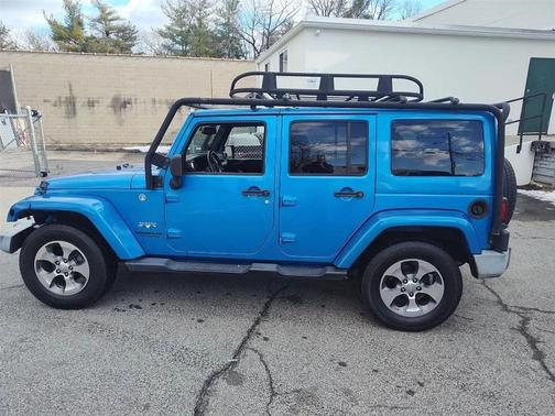 2016 Jeep Wrangler Unlimited Sahara