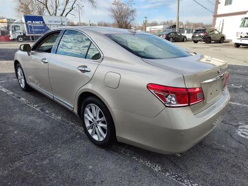 2011 Lexus ES 350 Base