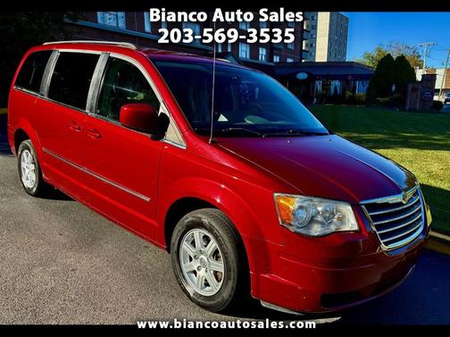2010 Chrysler Town & Country Touring