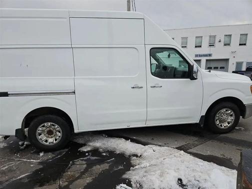 2017 Nissan NV Cargo NV3500 HD S V8