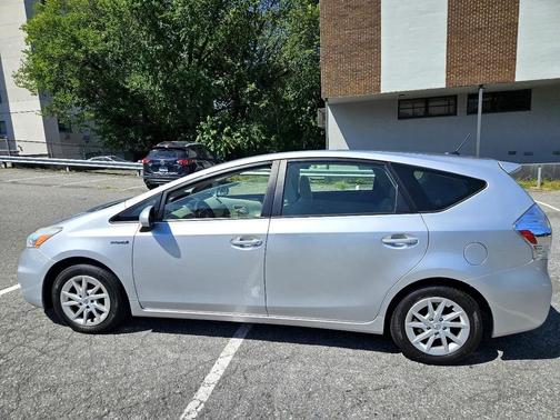 2013 Toyota Prius v Three