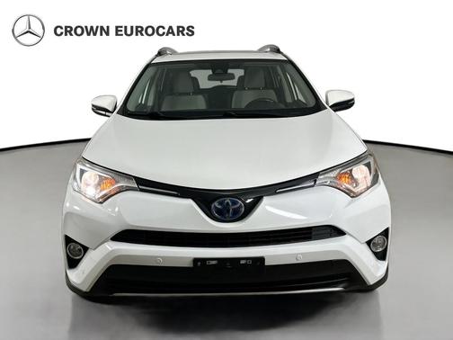 Super White 2018 Toyota RAV4 Hybrid LE Plus