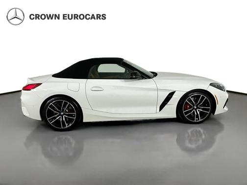 Alpine White 2024 BMW Z4 M40i