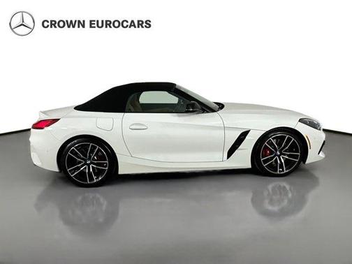 Alpine White 2024 BMW Z4 M40i