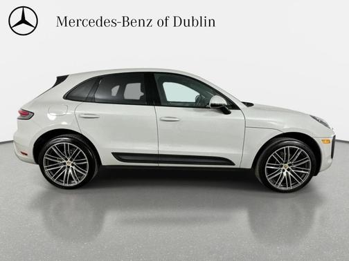 Chalk 2023 Porsche Macan