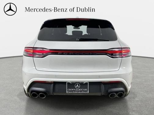 Chalk 2023 Porsche Macan