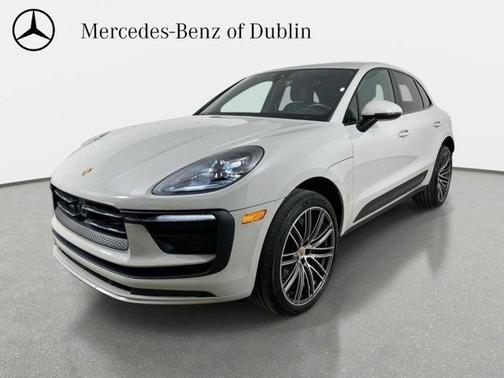 Chalk 2023 Porsche Macan Base