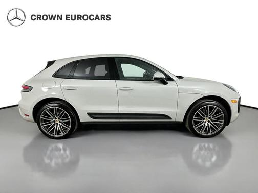 Chalk 2023 Porsche Macan