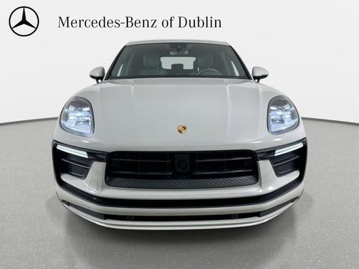 Chalk 2023 Porsche Macan