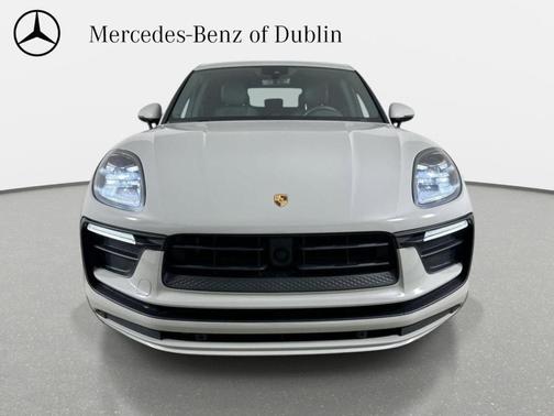Chalk 2023 Porsche Macan