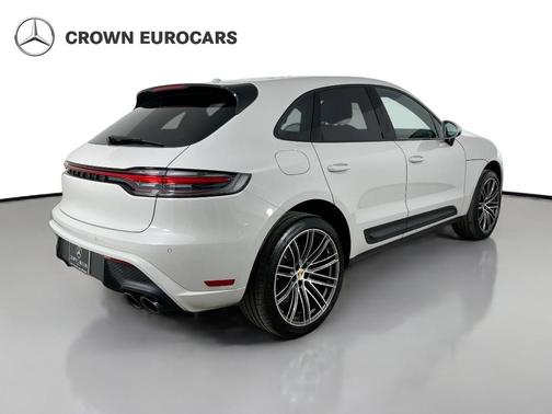 Chalk 2023 Porsche Macan