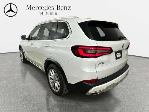 Mineral White 2023 BMW X5 xDrive40i
