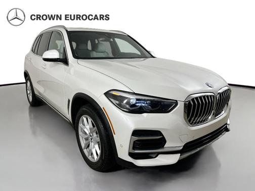 Mineral White 2023 BMW X5 xDrive40i