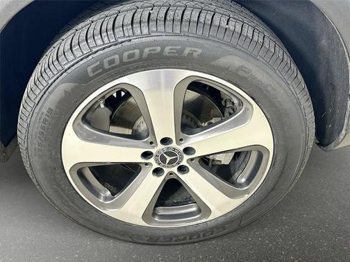 Polar White 2022 Mercedes-Benz GLC 300 Base 4MATIC