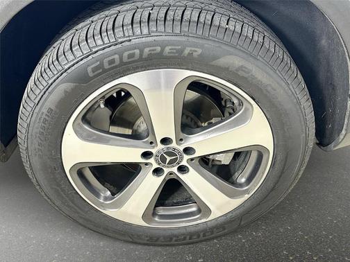 Polar White 2022 Mercedes-Benz GLC 300 Base 4MATIC
