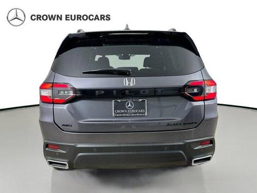 Modern Steel Metallic 2025 Honda Pilot Black Edition
