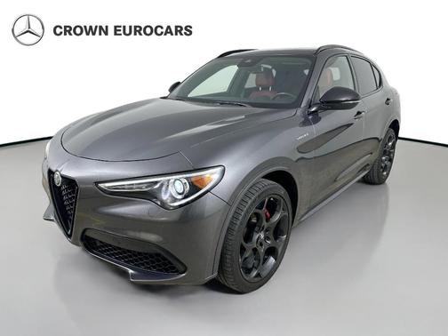Gray 2022 Alfa Romeo Stelvio Ti