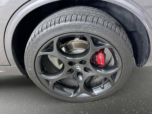 Gray 2022 Alfa Romeo Stelvio Ti