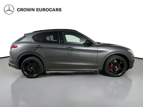Gray 2022 Alfa Romeo Stelvio Ti