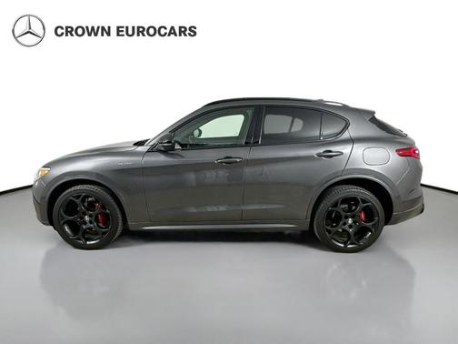 Gray 2022 Alfa Romeo Stelvio Ti