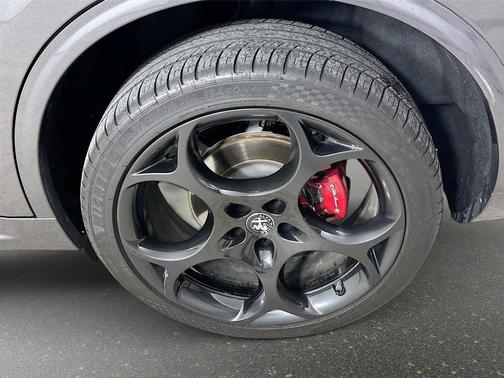 Gray 2022 Alfa Romeo Stelvio Ti