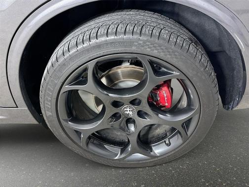 Gray 2022 Alfa Romeo Stelvio Ti