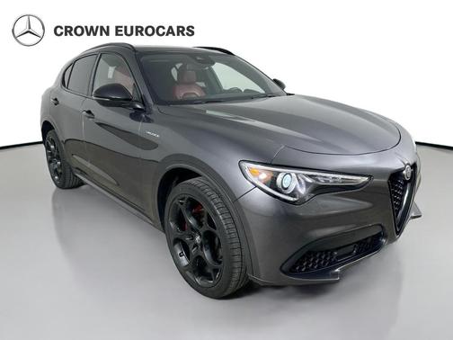 Gray 2022 Alfa Romeo Stelvio Ti