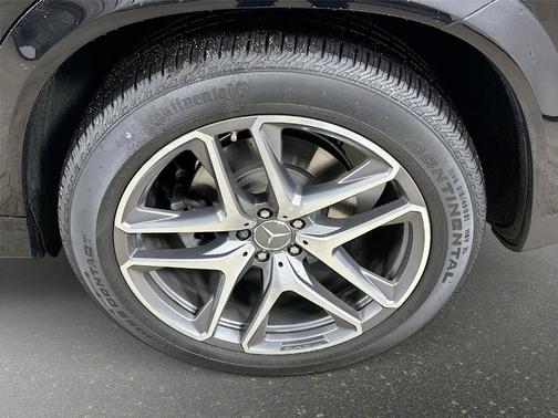 Obsidian Black Metallic 2024 Mercedes-Benz AMG GLE 53 Base
