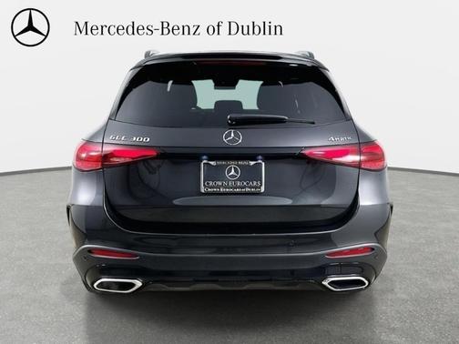 Graphite Gray Metallic 2026 Mercedes-Benz GLC 300 Base 4MATIC