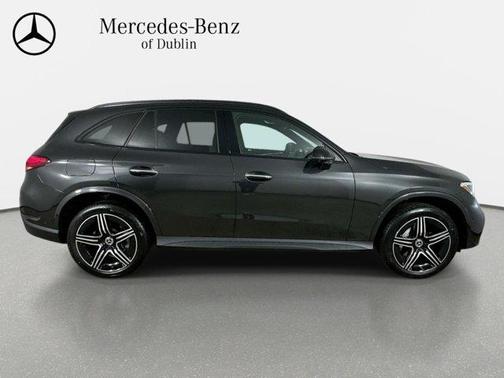Graphite Gray Metallic 2026 Mercedes-Benz GLC 300 Base 4MATIC