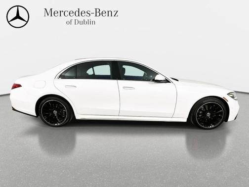 MANUFAKTUR Moonlight White Metallic 2026 Mercedes-Benz S-Class Base