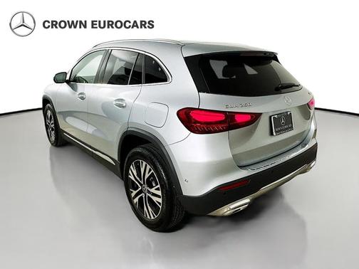 Citrus 2026 Mercedes-Benz GLA 250 Base 4MATIC