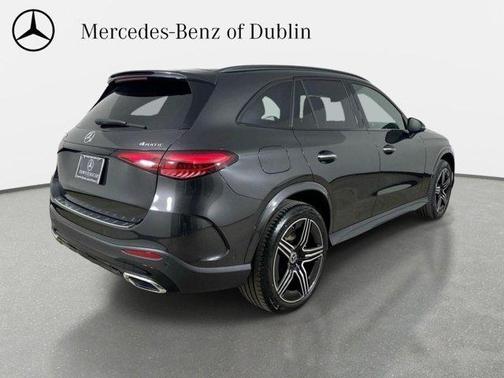 Graphite Gray Metallic 2026 Mercedes-Benz GLC 300 Base 4MATIC