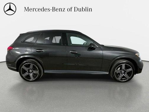 Graphite Gray Metallic 2026 Mercedes-Benz GLC 300 Base 4MATIC