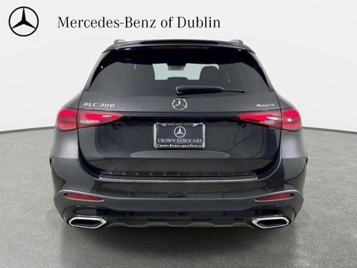 Graphite Gray Metallic 2026 Mercedes-Benz GLC 300 Base 4MATIC