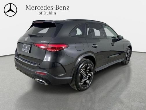 Graphite Gray Metallic 2026 Mercedes-Benz GLC 300 Base 4MATIC