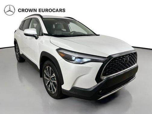 Wind Chill Pearl 2022 Toyota Corolla Cross XLE