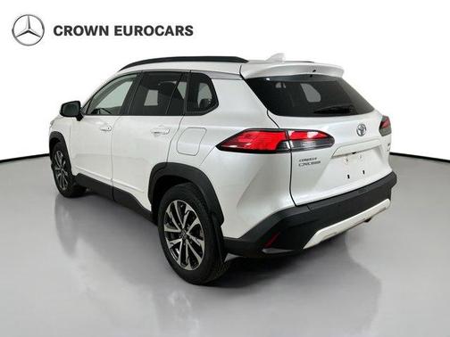 Wind Chill Pearl 2022 Toyota Corolla Cross XLE
