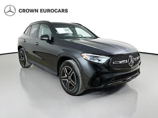 Graphite Gray Metallic 2026 Mercedes-Benz GLC 300 Base 4MATIC