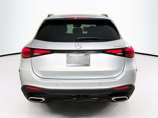 Cirrus Silver Metallic 2026 Mercedes-Benz GLC 300 Base 4MATIC