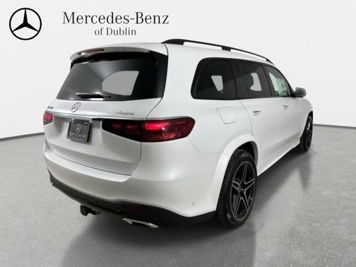 Moonlight White 2026 Mercedes-Benz GLS 450 4MATIC