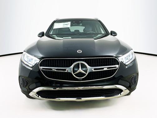 2025 Mercedes-Benz GLC 300 