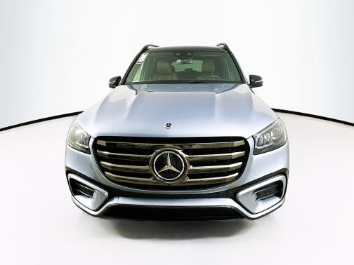 2025 Mercedes-Benz GLS 450 