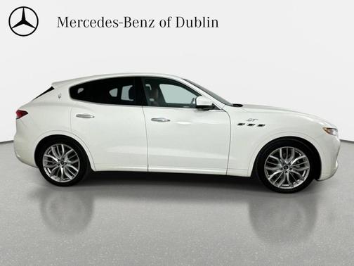 Bianco 2022 Maserati Levante GT