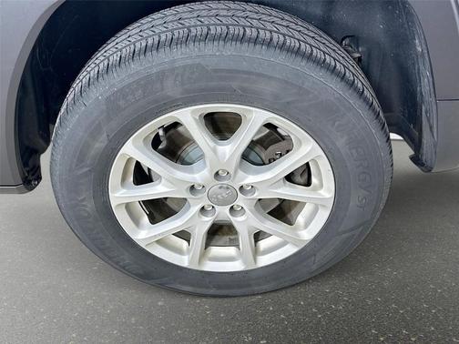Silver 2015 Jeep Cherokee Sport