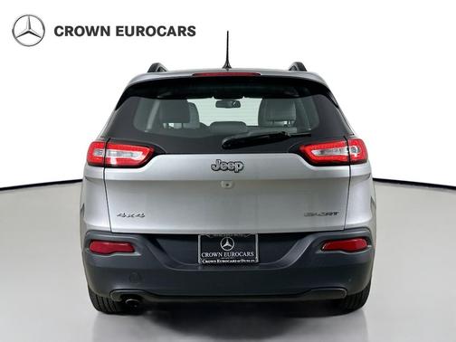 Silver 2015 Jeep Cherokee Sport