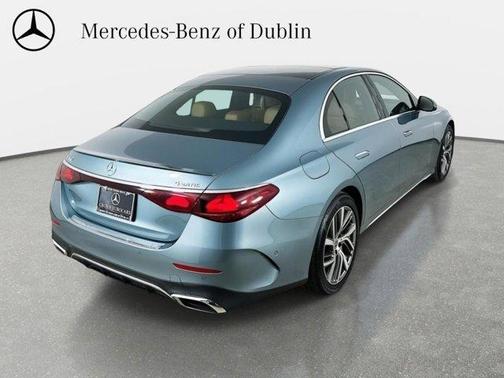 Verde 2026 Mercedes-Benz E-Class E 350 4MATIC