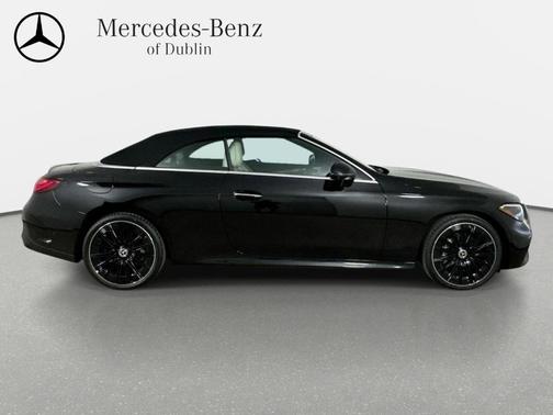 Obsidian Black Metallic 2026 Mercedes-Benz CLE 300 Base 4MATIC