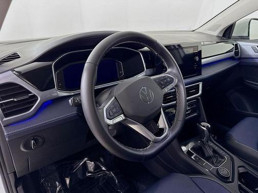 2025 Volkswagen Taos 1.5T SEL