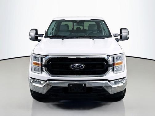 Oxford White 2022 Ford F-150 XLT